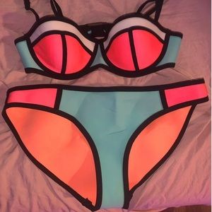 Traingl Bathing suit